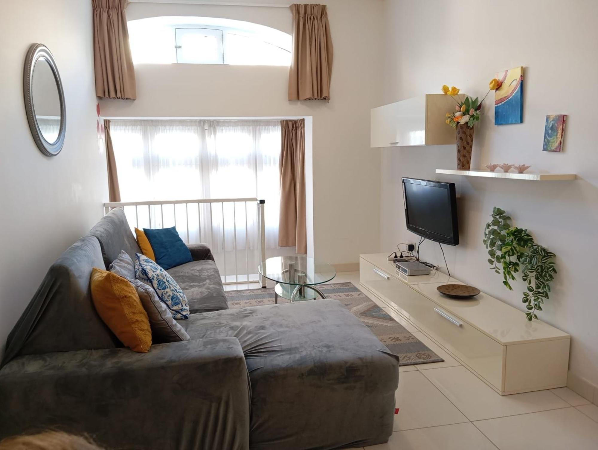 Modern Apartment In The Heart Of Sliema Steps From The Seafront Eksteriør bilde